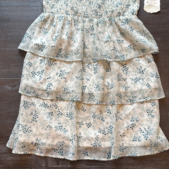 Altar’d State Blue Floral Print Dress size M NWT Smocked Tie Straps Tiered - Picture 2 of 12